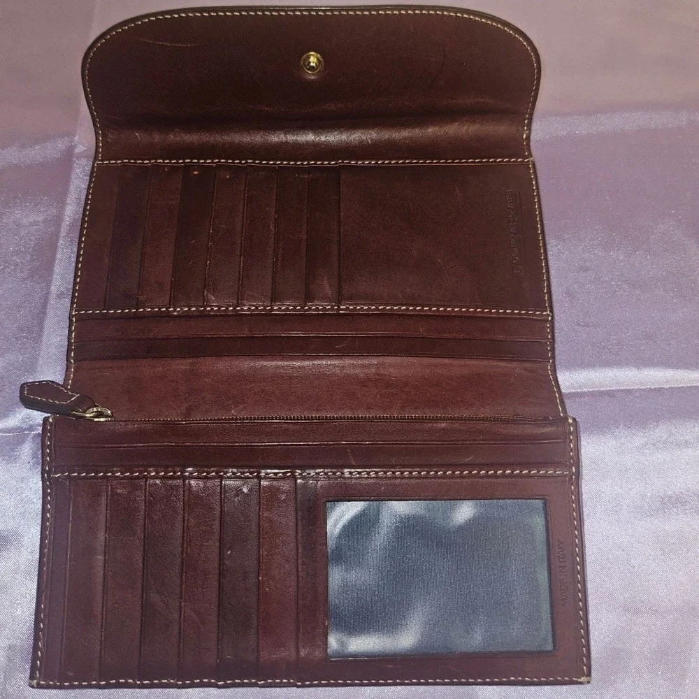 Dooney & Bourke Brown Leather Continental Clutch Wallet Made in Italy